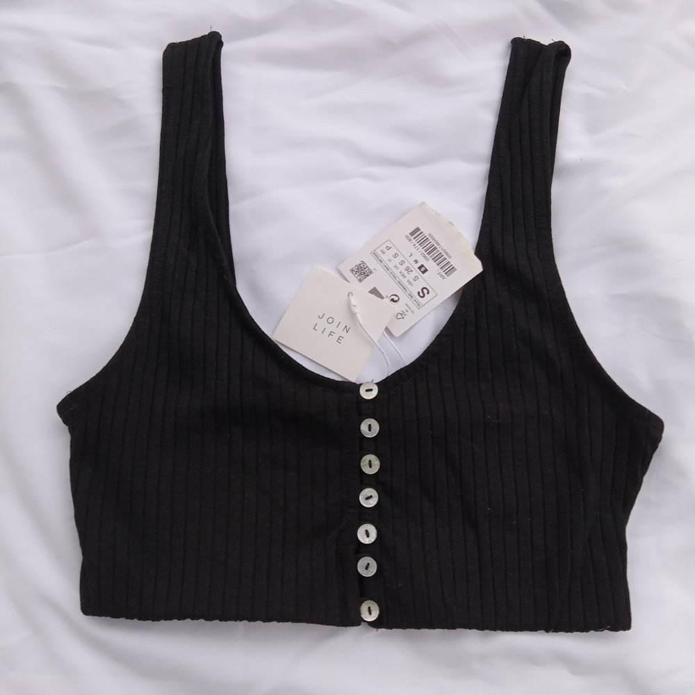 Zara black Basic crop-top tank. Black women’s size small. New with tags